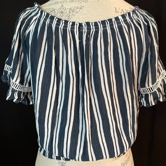 Ocean Drive Coquette Crop Top: Size M - Picture 6 of 13